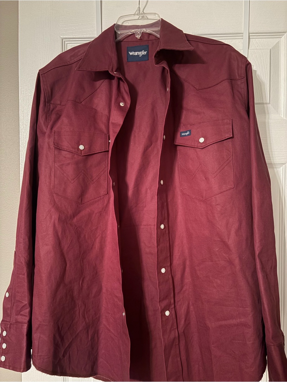Wrangler Men's Button-Down Western Shirt in Burgundy
